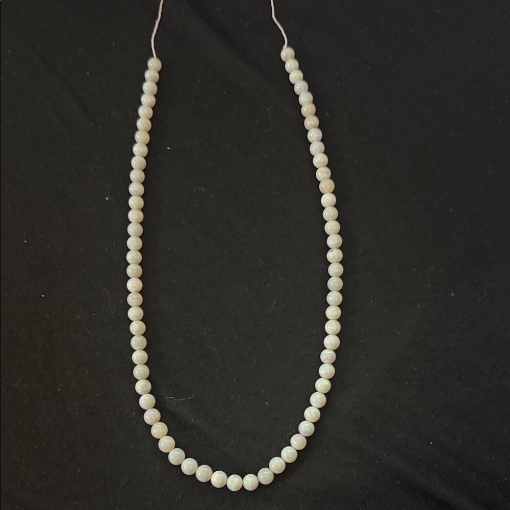 Elegant opal strand